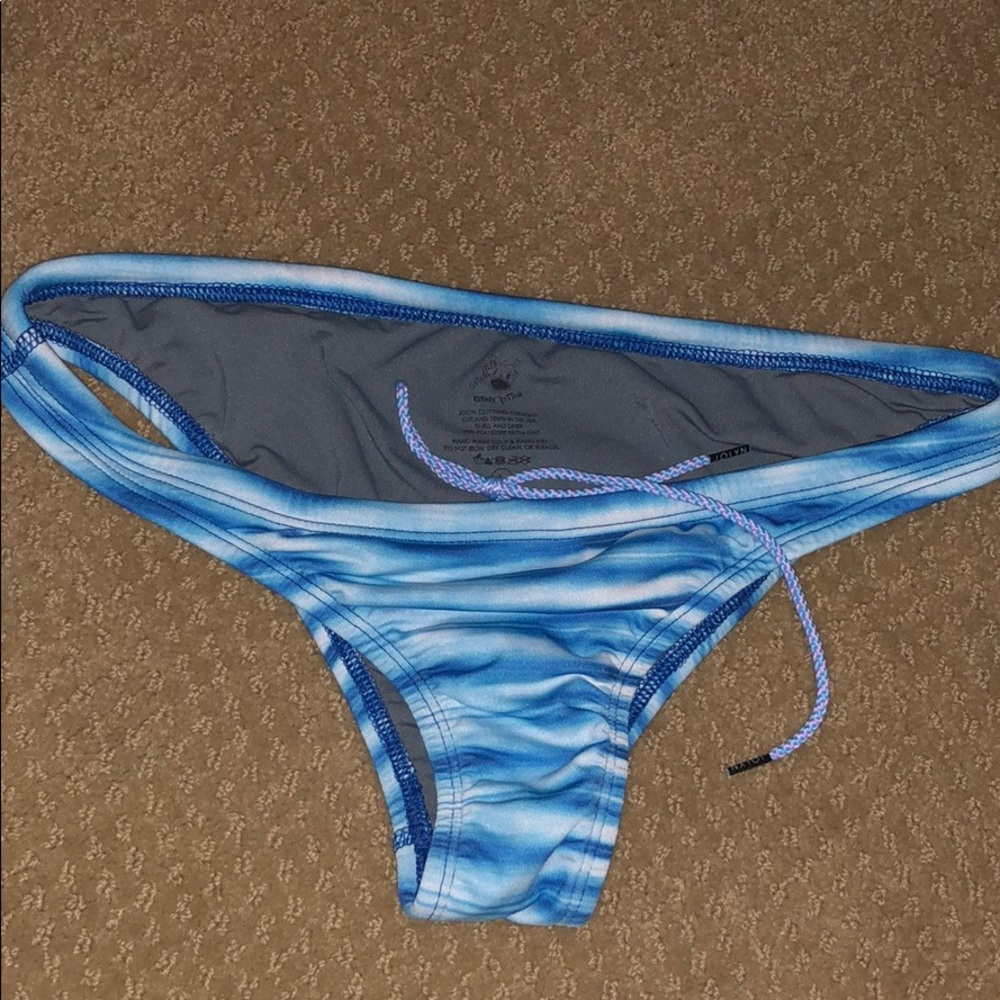 Jolyn Water Bottom
